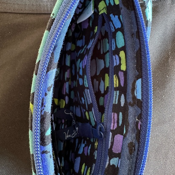 Vera Bradley “Indigo Pop” Wristlet - Picture 4 of 7